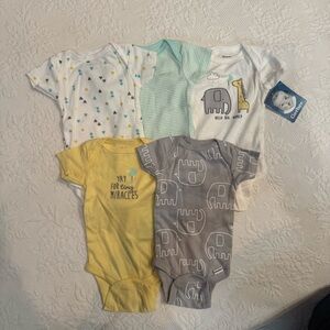 Gerber 5 Onsies Size Newborn New